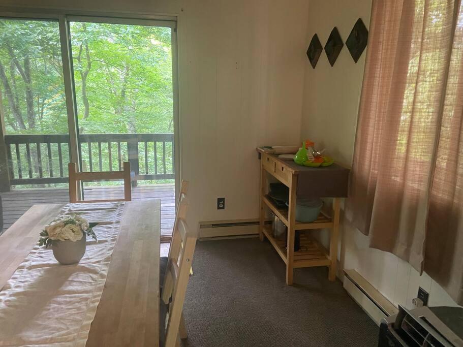 Clubhouse Lakeview Chalet 이스트스트로즈버그 외부 사진